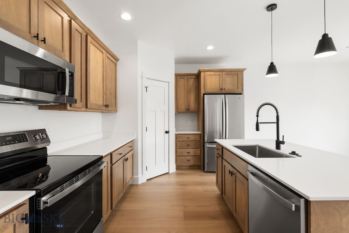 Falcon Hollow - Residential