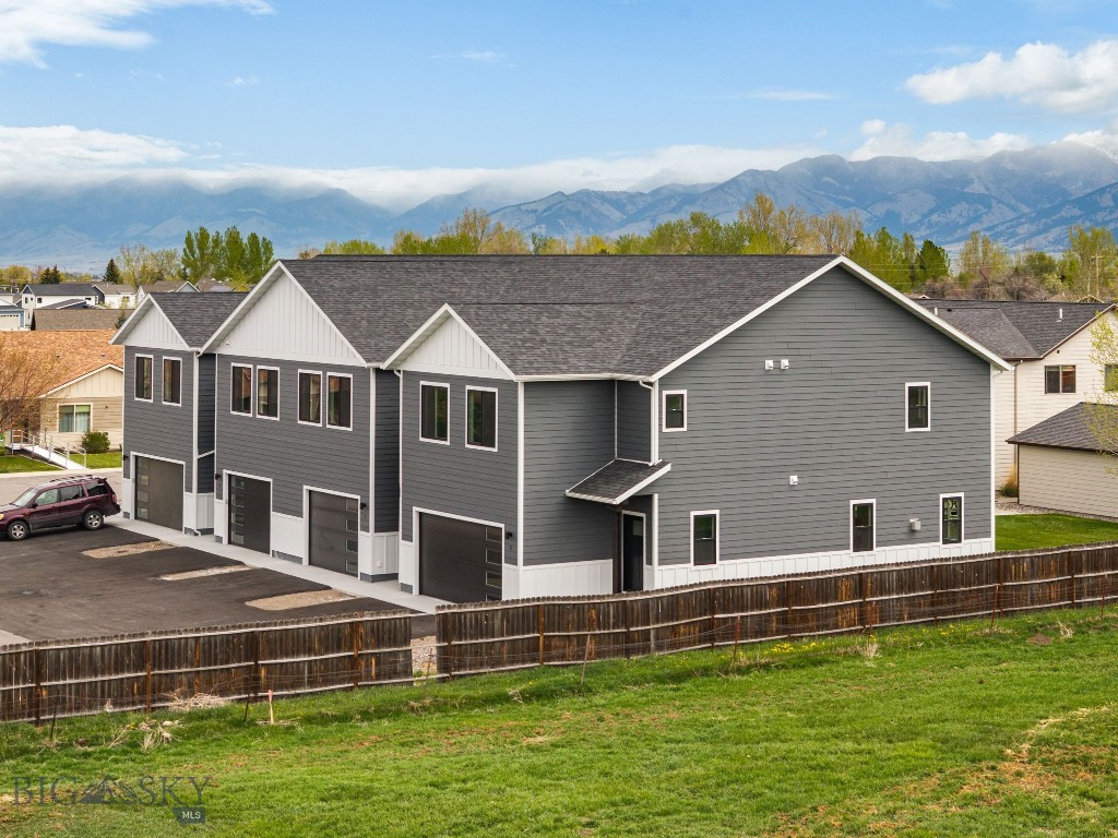 Falcon Hollow - Residential