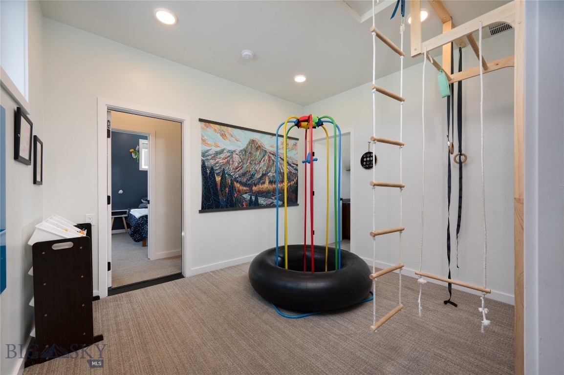 Bozeman, Montana 59718, United States, 3 Bedrooms Bedrooms, ,3 BathroomsBathrooms,Residential,Active,197587