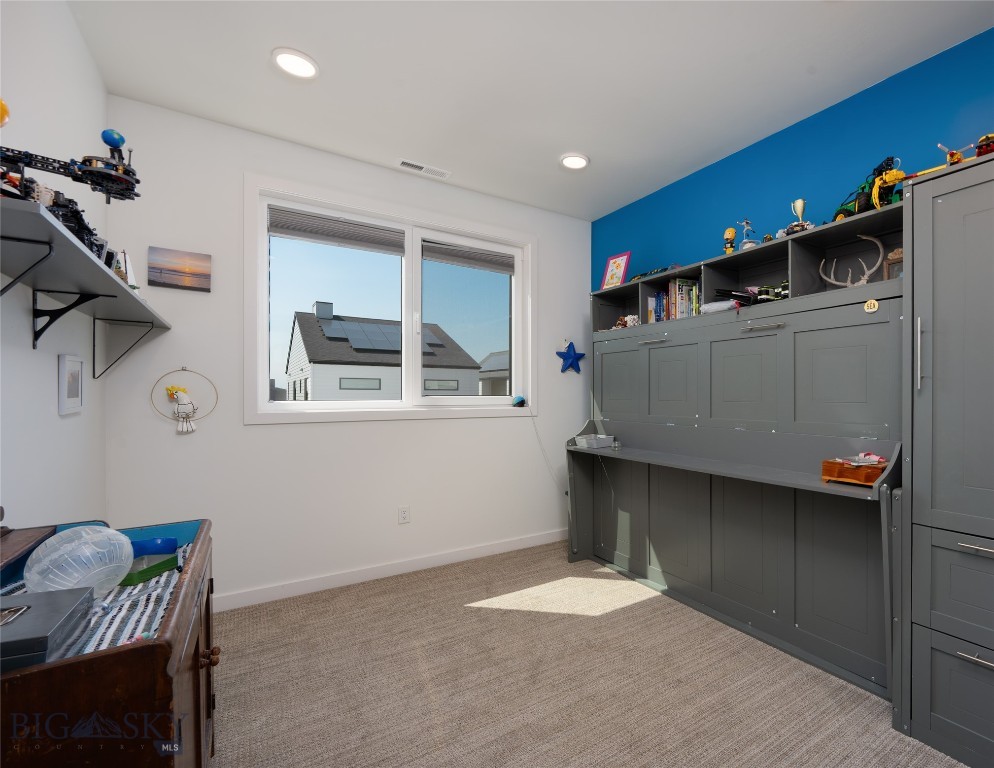 Bozeman, Montana 59718, United States, 3 Bedrooms Bedrooms, ,3 BathroomsBathrooms,Residential,Active,197587