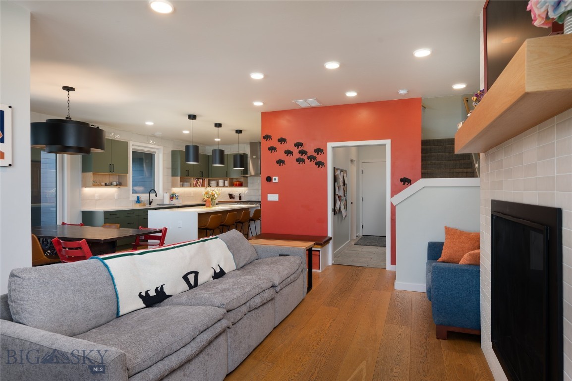 Bozeman, Montana 59718, United States, 3 Bedrooms Bedrooms, ,3 BathroomsBathrooms,Residential,Active,197587