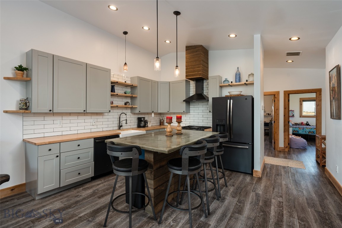 Belgrade, Montana 59714, United States, 3 Bedrooms Bedrooms, ,2 BathroomsBathrooms,Residential,Active,46520