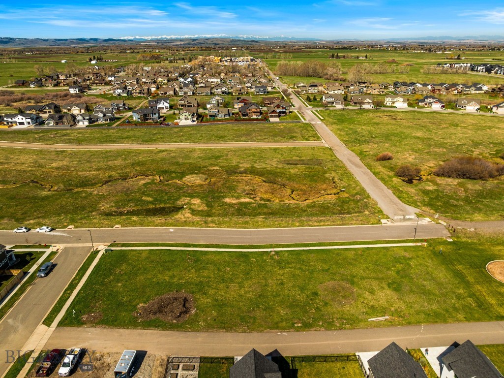 Southbridge - Land