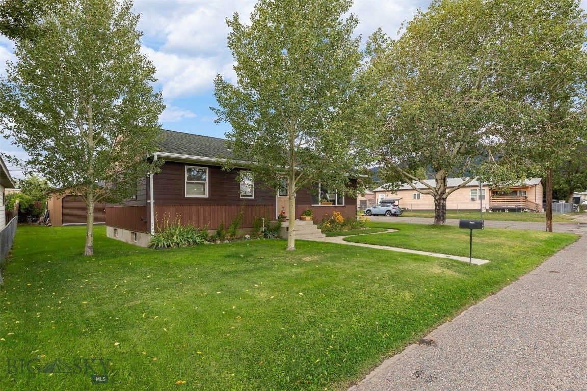 2419 Ottawa