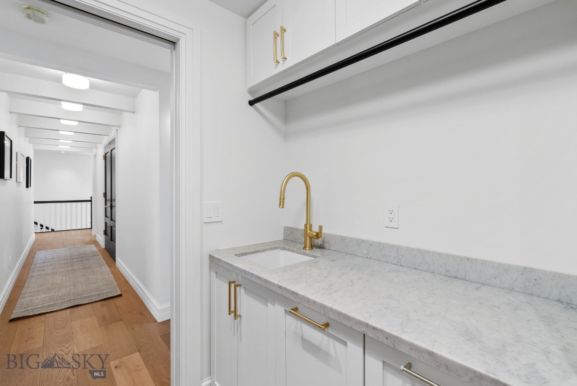 Yellowtail Residences Condominiums - Residential