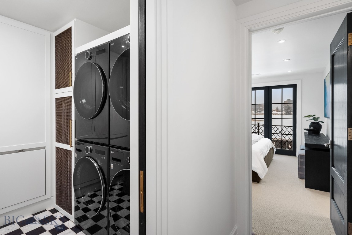 Yellowtail Residences Condominiums - Residential