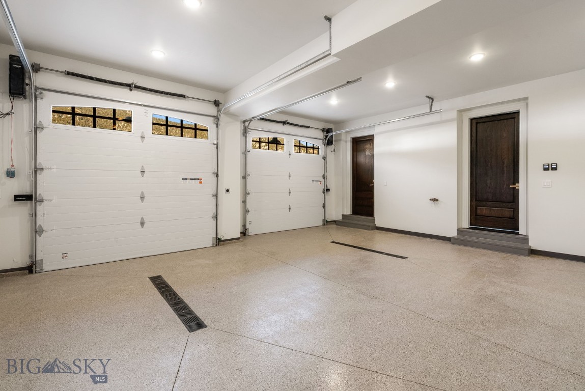 Yellowtail Residences Condominiums - Residential