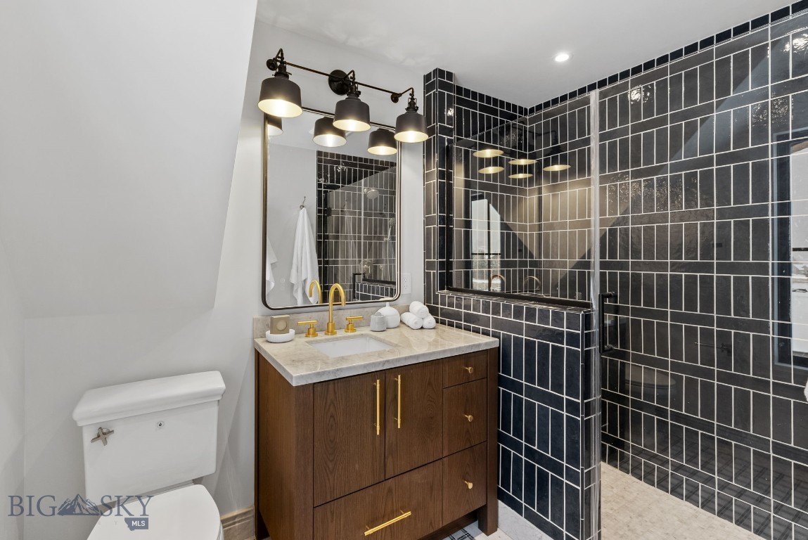 Yellowtail Residences Condominiums - Residential