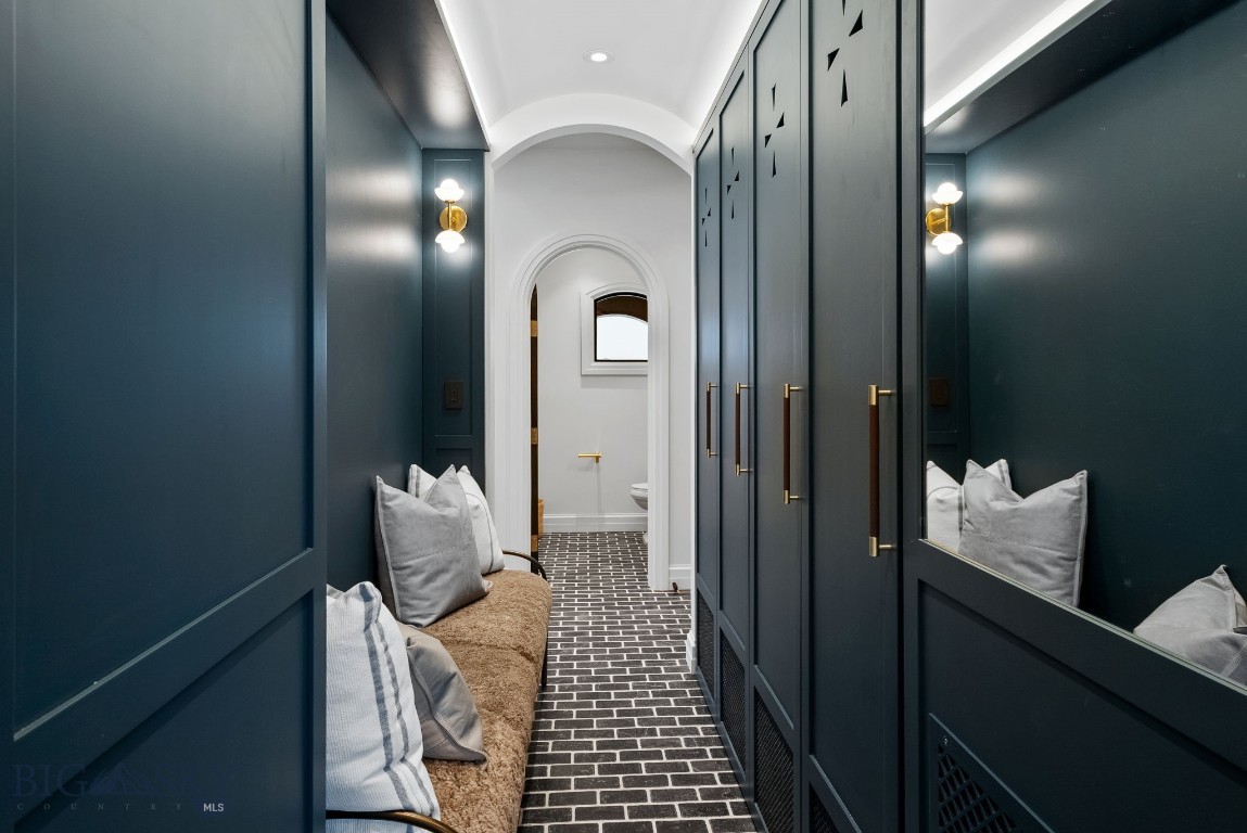 Yellowtail Residences Condominiums - Residential