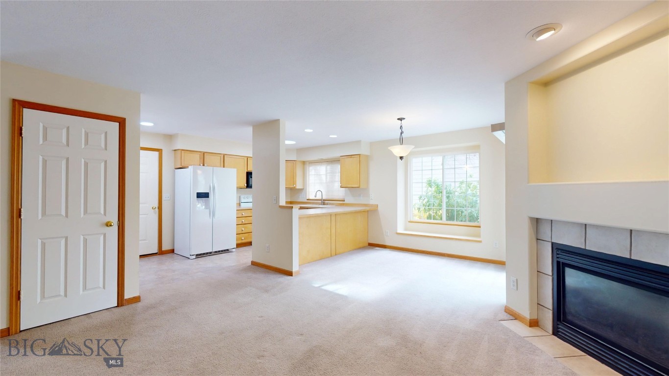 Aspen Plc Condo - Residential