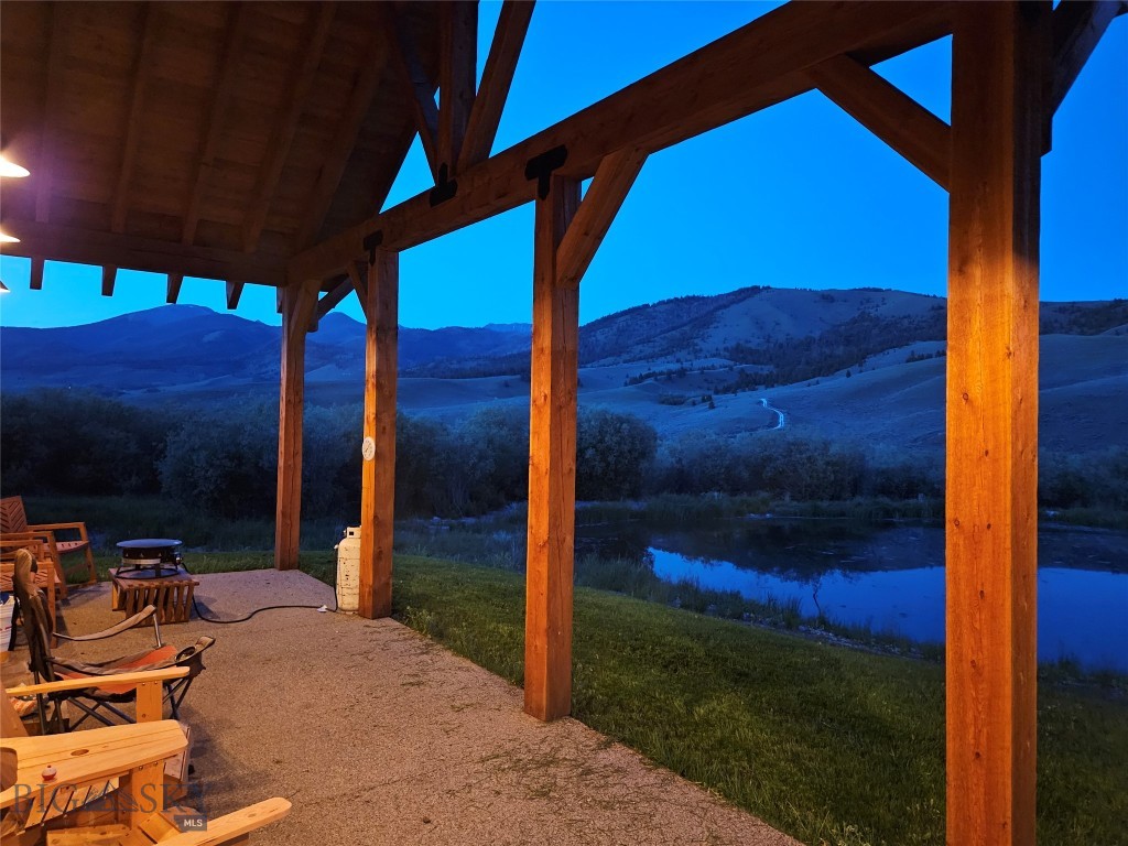 301 Mountain View Way