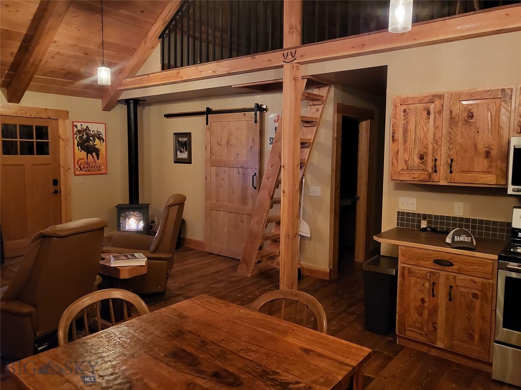 301 Mountain View Way