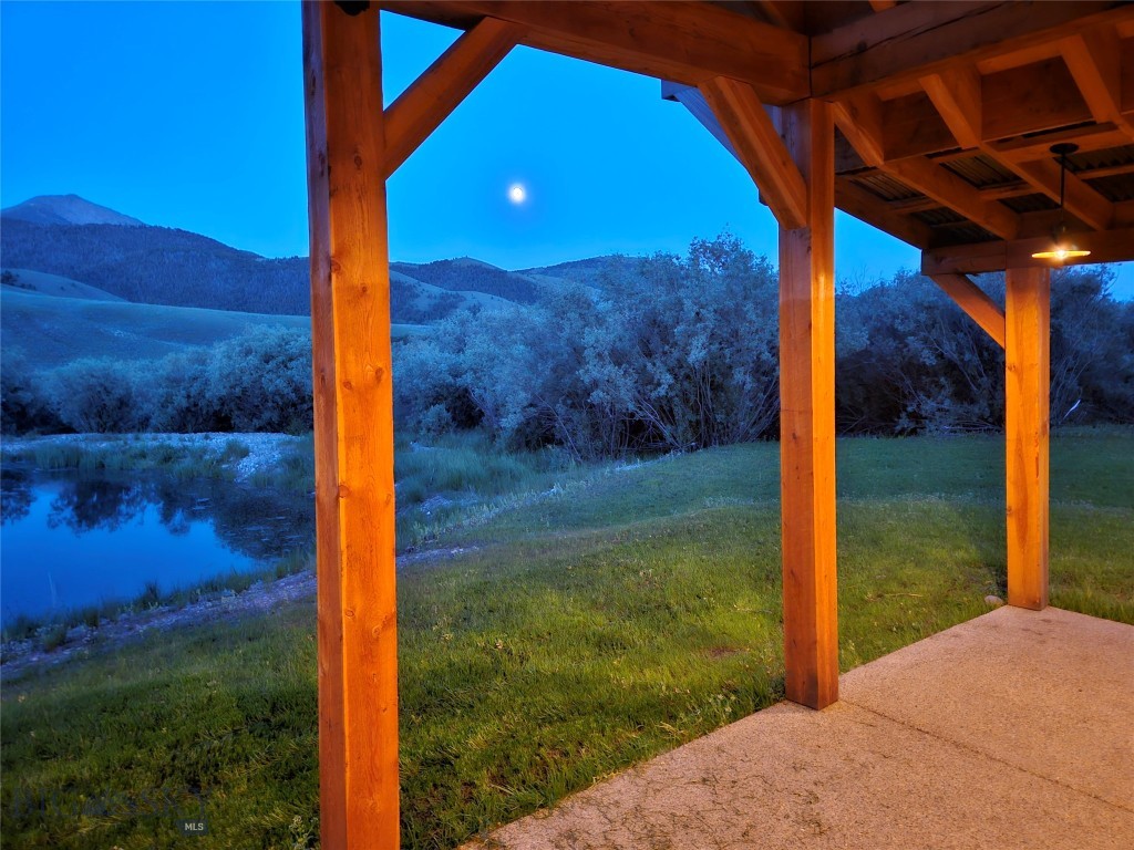 301 Mountain View Way