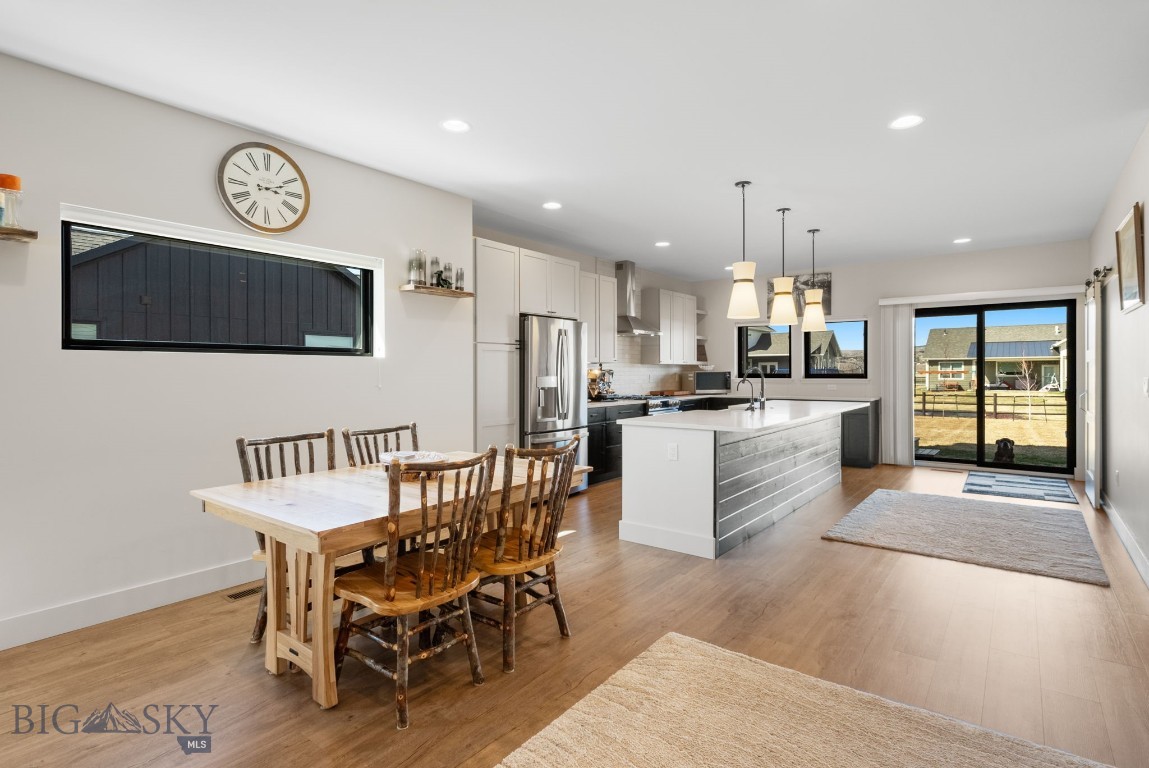 Manhattan, Montana 59741, United States, 5 Bedrooms Bedrooms, ,3 BathroomsBathrooms,Residential,Contingent,106633