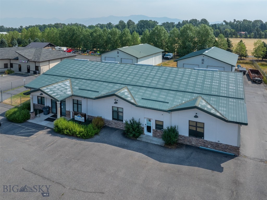 Shedhorn - Commercial Lease