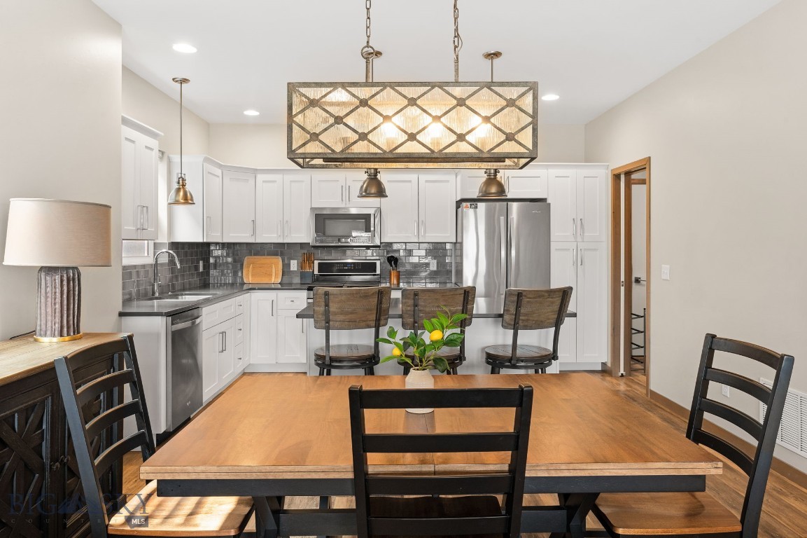 Oak Meadows - Residential