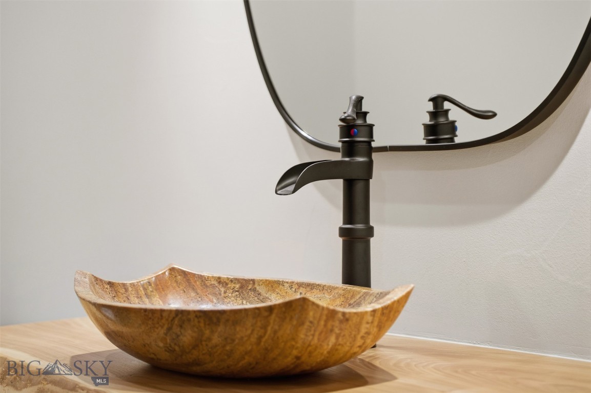 Cascade Ridge Condos - Residential