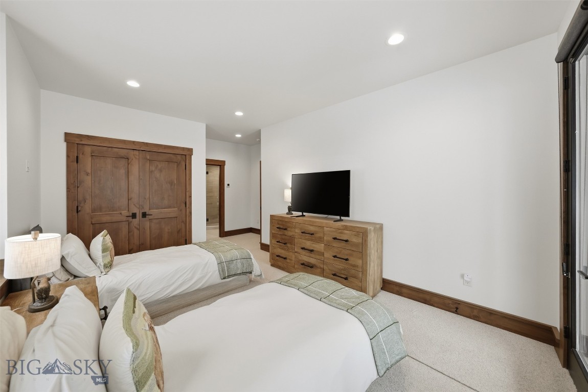 Cascade Ridge Condos - Residential