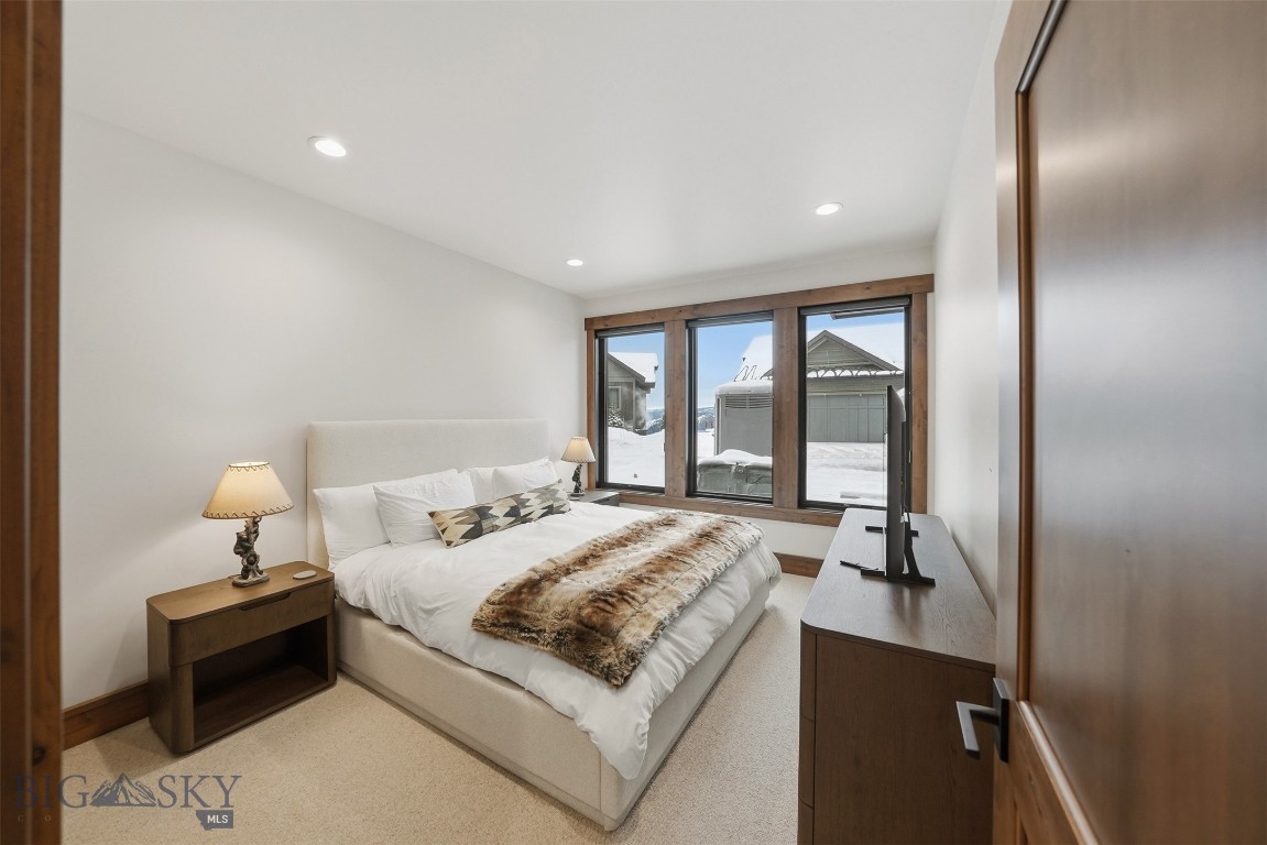 Cascade Ridge Condos - Residential