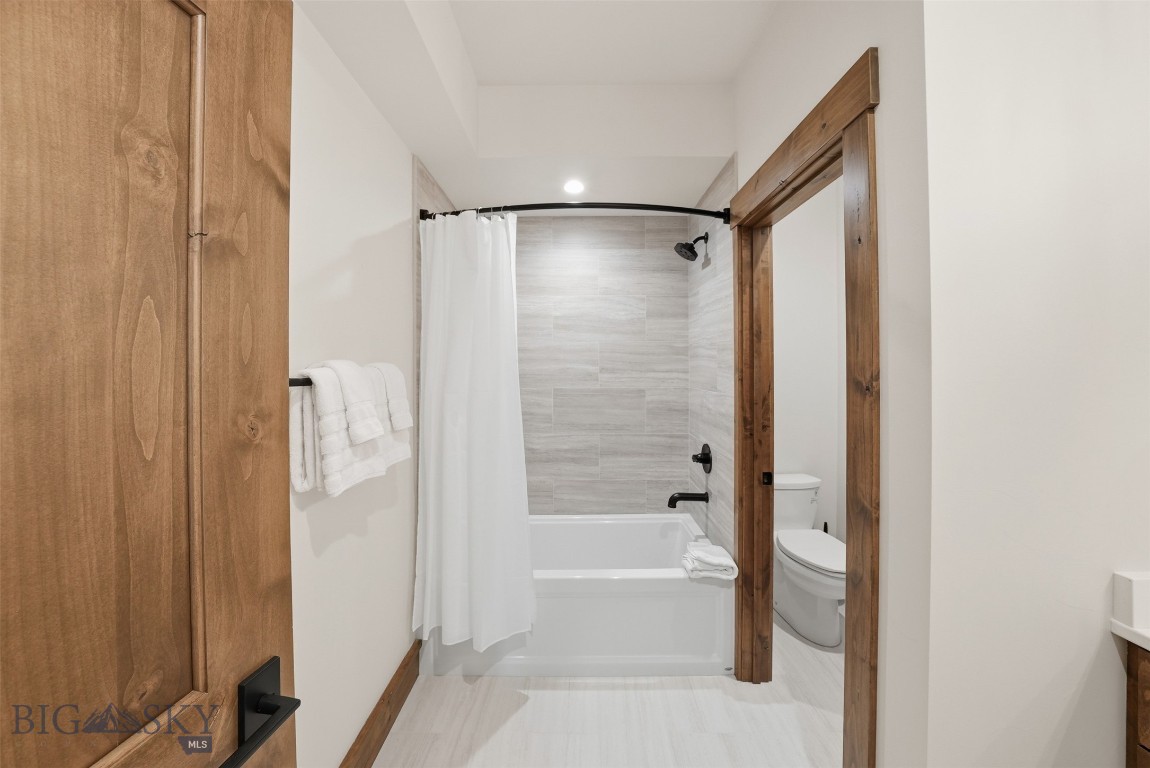 Cascade Ridge Condos - Residential