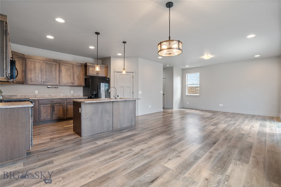 Belgrade, Montana 59714, United States, 3 Bedrooms Bedrooms, ,3 BathroomsBathrooms,Residential,Active,108264