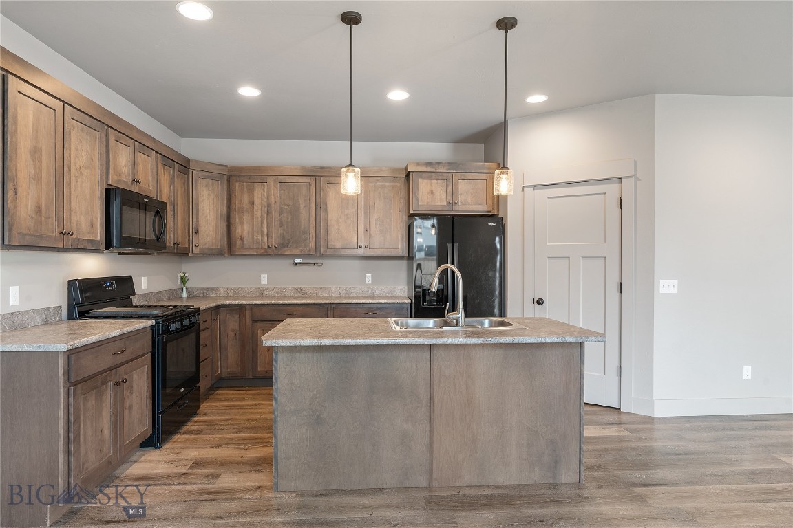 Belgrade, Montana 59714, United States, 3 Bedrooms Bedrooms, ,3 BathroomsBathrooms,Residential,Active,108264