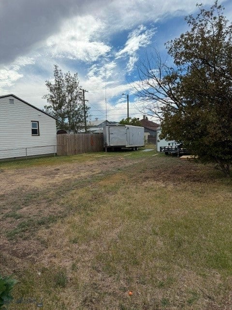 1711 Florence Ave.