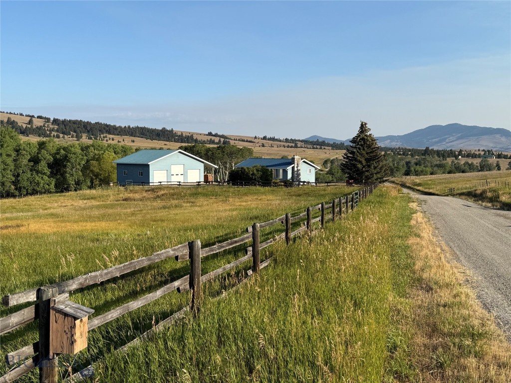 2553 S Mullen Trail Road