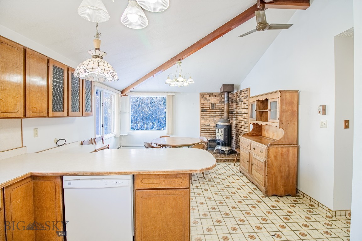 Butte, Montana 59701, United States, 5 Bedrooms Bedrooms, ,2 BathroomsBathrooms,Residential,Contingent,4353