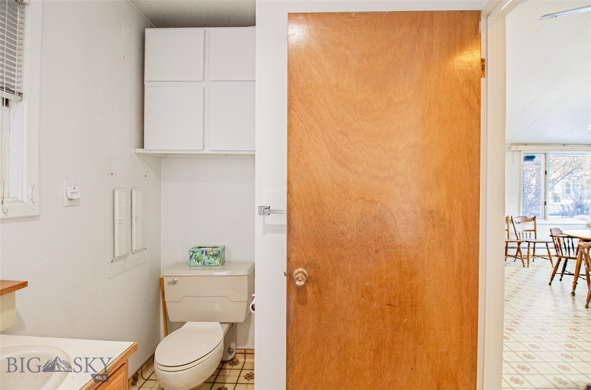 Butte, Montana 59701, United States, 5 Bedrooms Bedrooms, ,2 BathroomsBathrooms,Residential,Contingent,4353