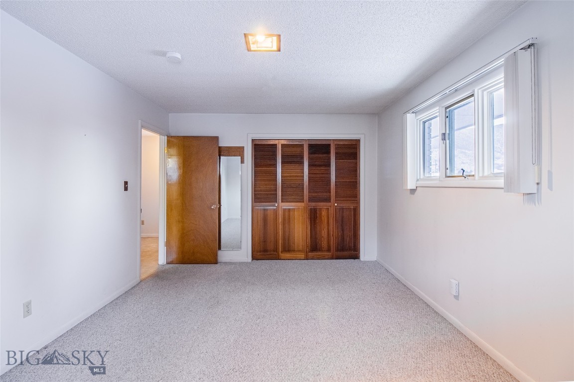 Butte, Montana 59701, United States, 5 Bedrooms Bedrooms, ,2 BathroomsBathrooms,Residential,Contingent,4353