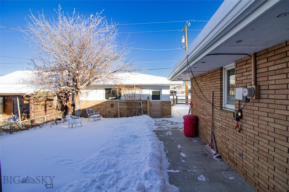 Butte, Montana 59701, United States, 5 Bedrooms Bedrooms, ,2 BathroomsBathrooms,Residential,Contingent,4353