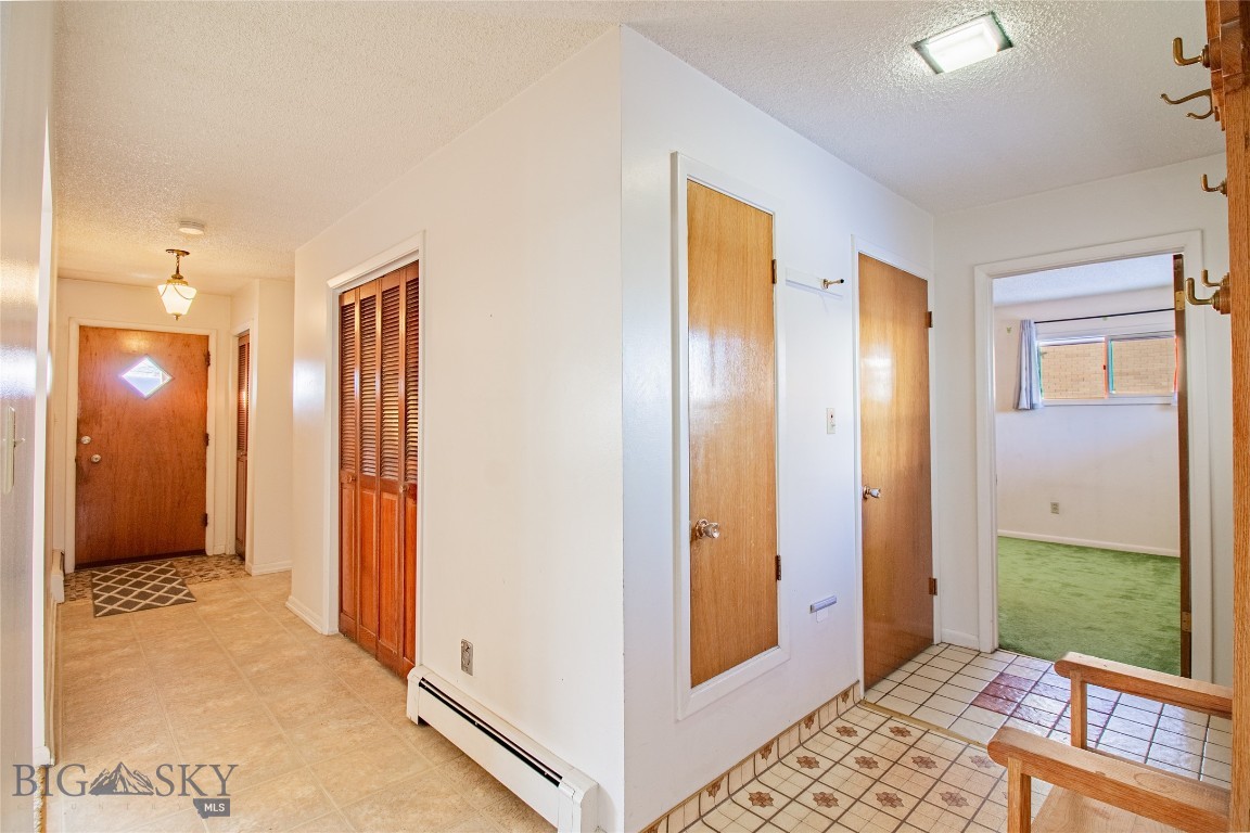 Butte, Montana 59701, United States, 5 Bedrooms Bedrooms, ,2 BathroomsBathrooms,Residential,Contingent,4353