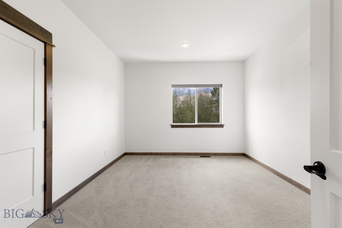 Bozeman, Montana 59718, United States, 3 Bedrooms Bedrooms, ,2 BathroomsBathrooms,Residential,Contingent,55210