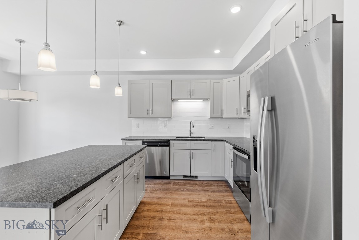 Bozeman, Montana 59718, United States, 3 Bedrooms Bedrooms, ,2 BathroomsBathrooms,Residential,Contingent,55210