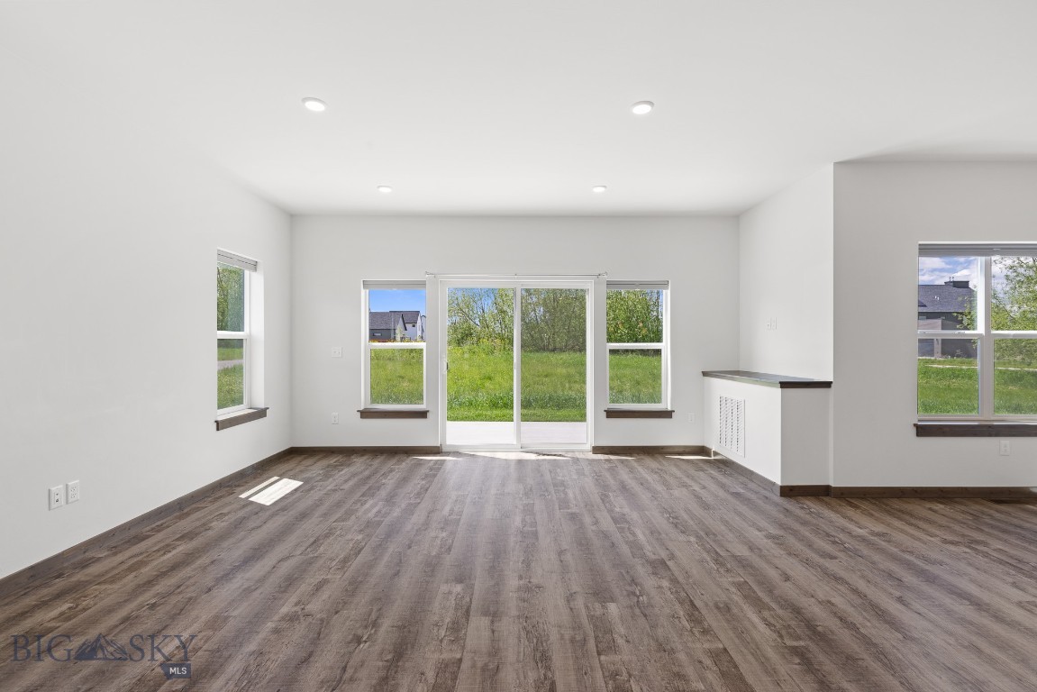 Bozeman, Montana 59718, United States, 3 Bedrooms Bedrooms, ,2 BathroomsBathrooms,Residential,Contingent,55210