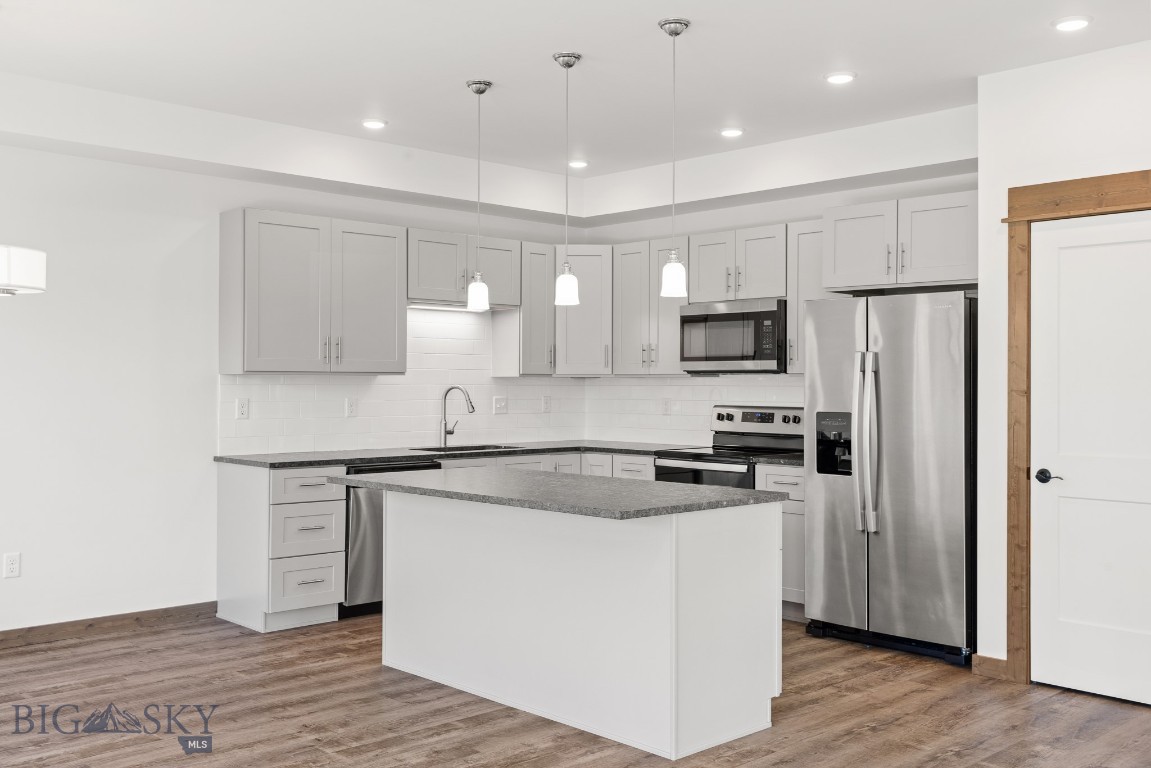 Bozeman, Montana 59718, United States, 3 Bedrooms Bedrooms, ,2 BathroomsBathrooms,Residential,Contingent,55210