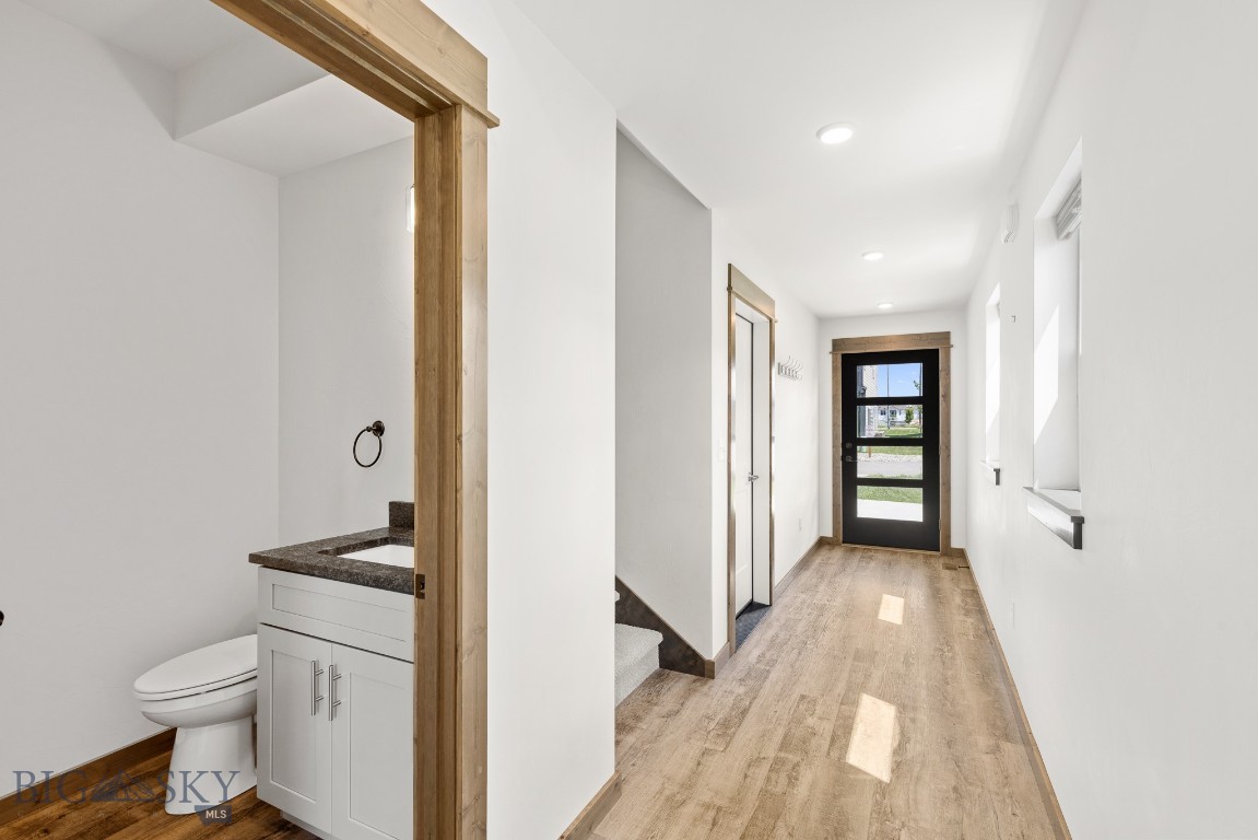 Bozeman, Montana 59718, United States, 3 Bedrooms Bedrooms, ,2 BathroomsBathrooms,Residential,Contingent,55210