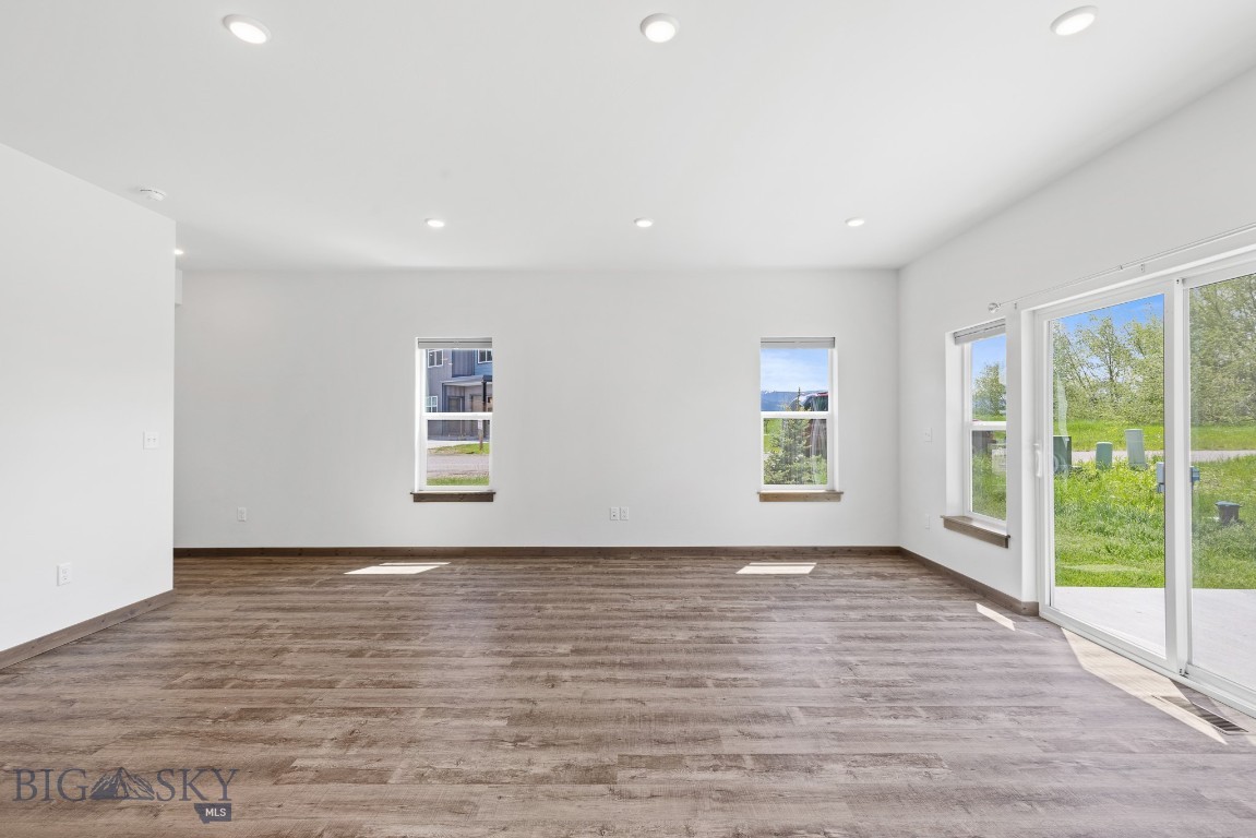 Bozeman, Montana 59718, United States, 3 Bedrooms Bedrooms, ,2 BathroomsBathrooms,Residential,Contingent,55210