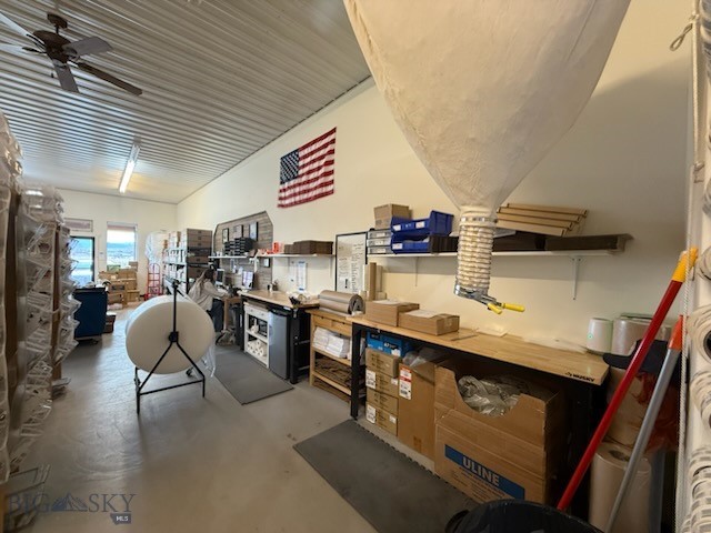 Rainbow - Commercial Lease