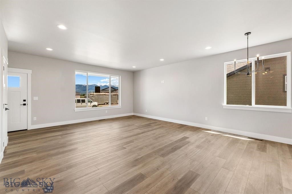 2307 Oriole Drive
