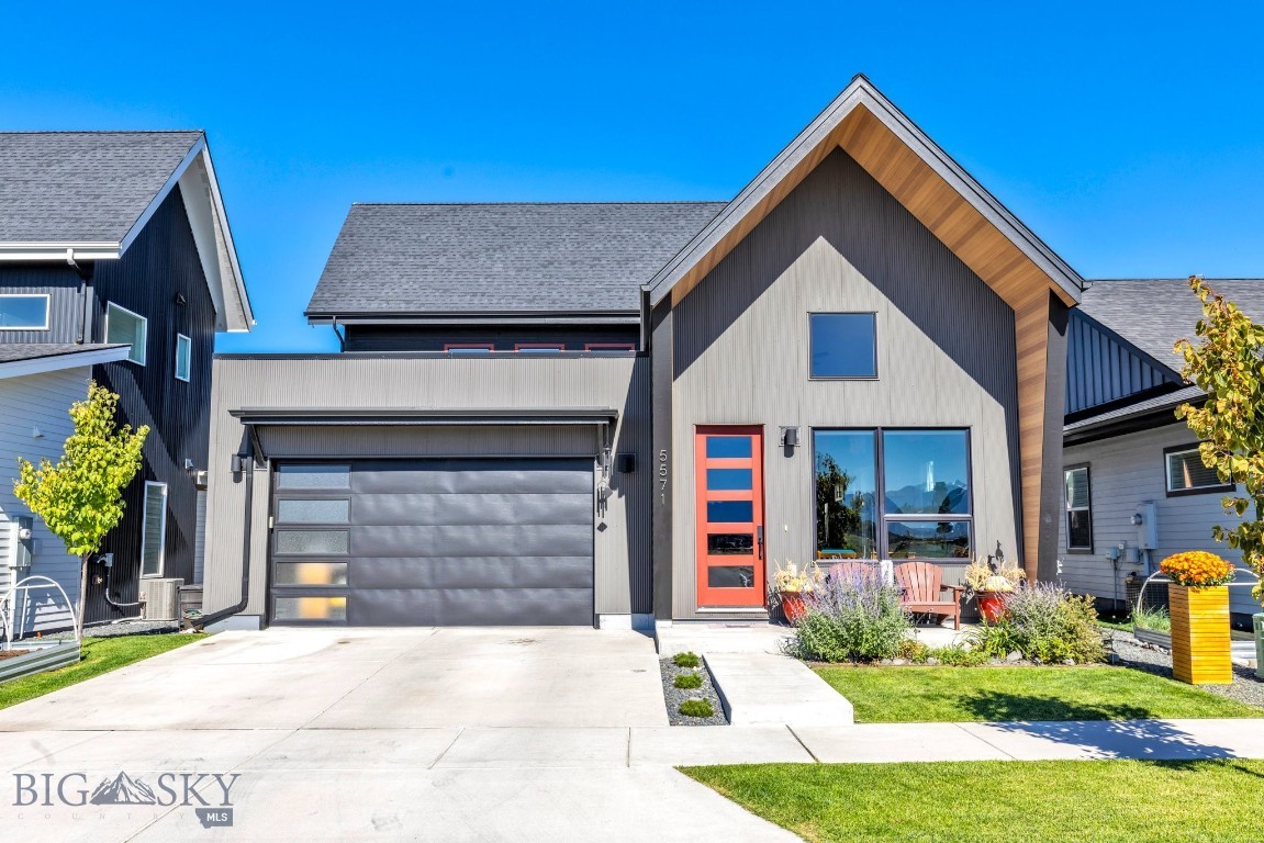 The Lakes at Valley West - Residential
