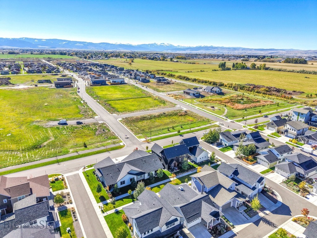 The Lakes at Valley West - Residential