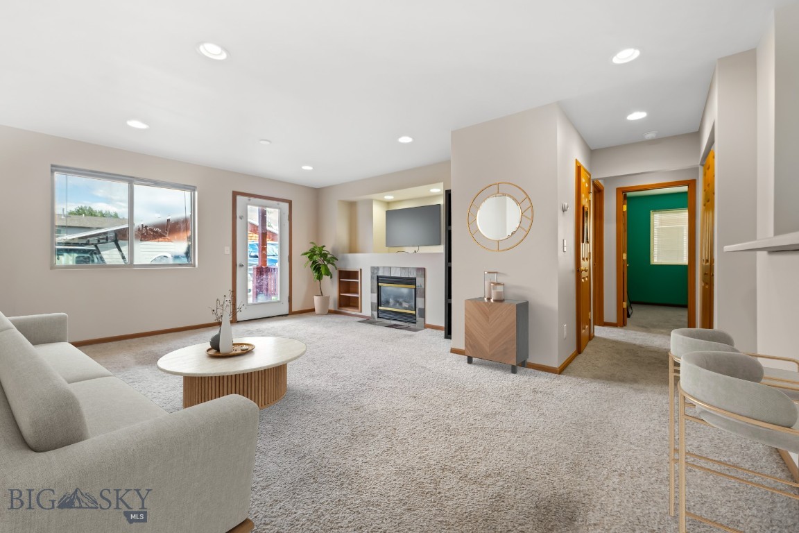 Parkway Plaza - Residential
