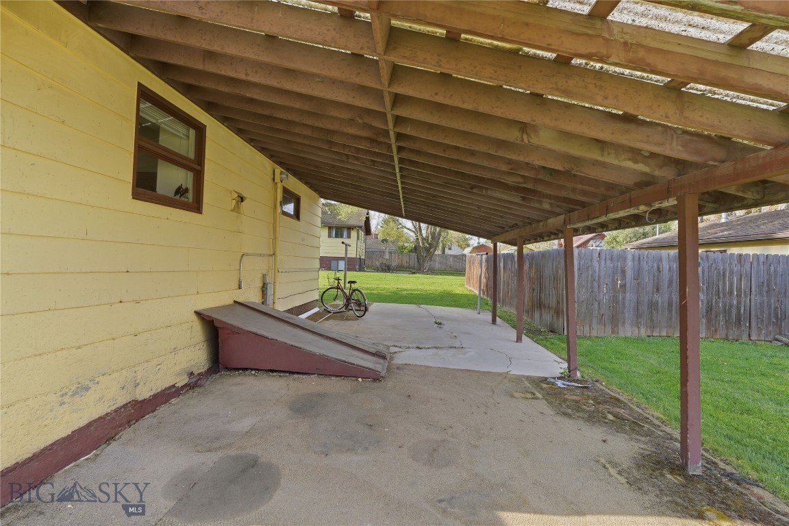 621 and 617 N Rouse Avenue
