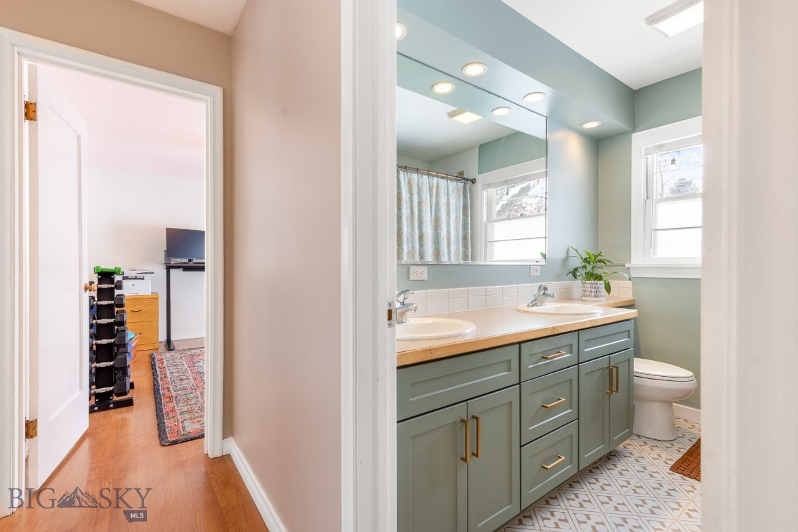 Bozeman, Montana 59715, United States, 4 Bedrooms Bedrooms, ,2 BathroomsBathrooms,Residential,Contingent,2792