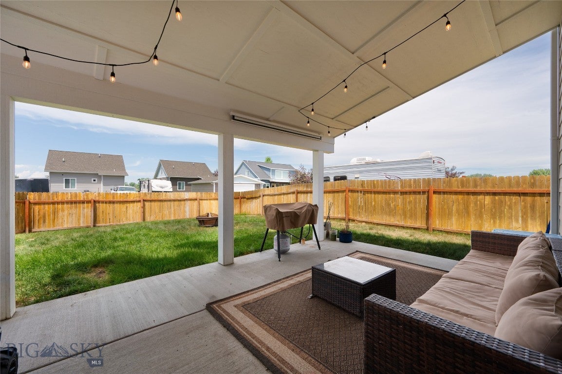 638 W Adams Street