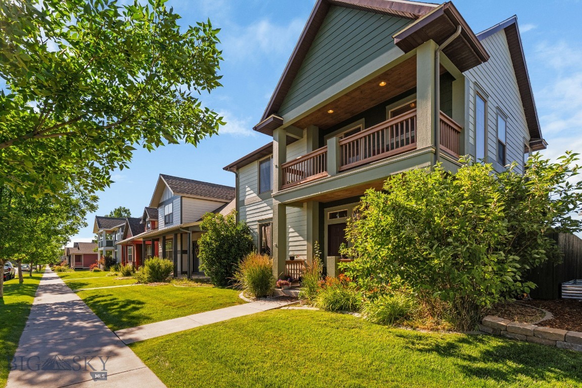 3825 Equestrian Lane