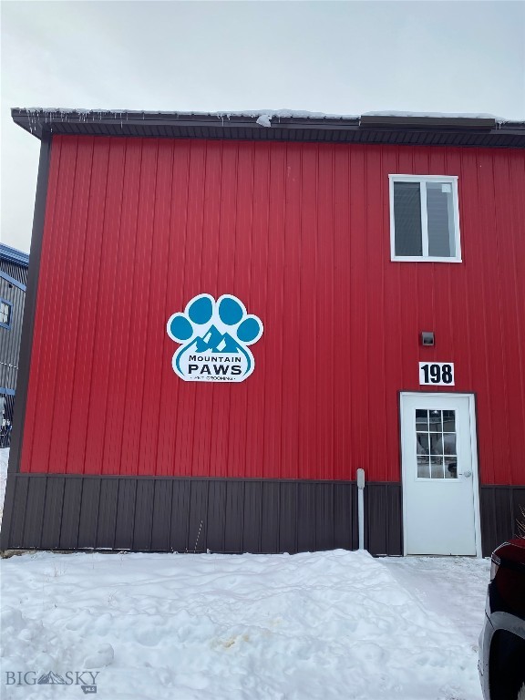 Lazy J South - Commercial Sale