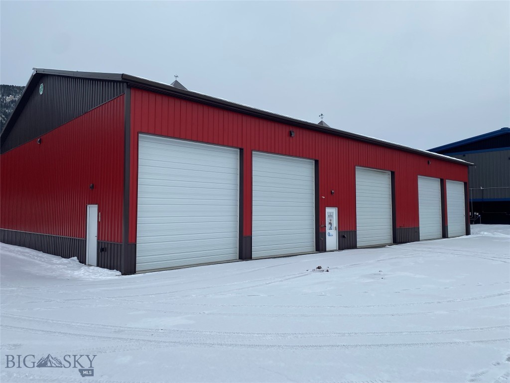 Lazy J South - Commercial Sale